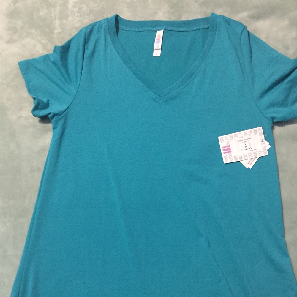 NWT Lularoe Christy Tee size M